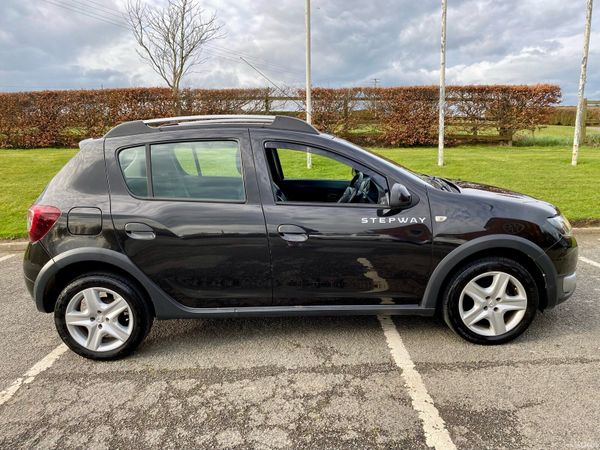Dacia Sandero Stepway Hatchback, Diesel, 2014, Black