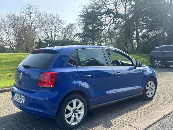 Volkswagen Polo Hatchback, Petrol, 2012, Blue