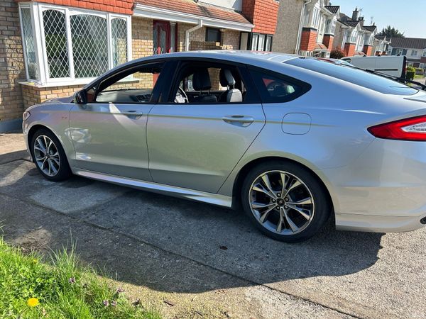 Ford Mondeo Hatchback, Diesel, 2019, Grey
