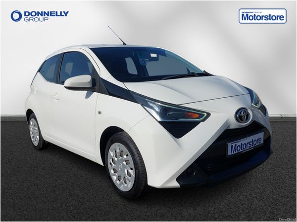 Toyota Aygo Hatchback, Petrol, 2018, White
