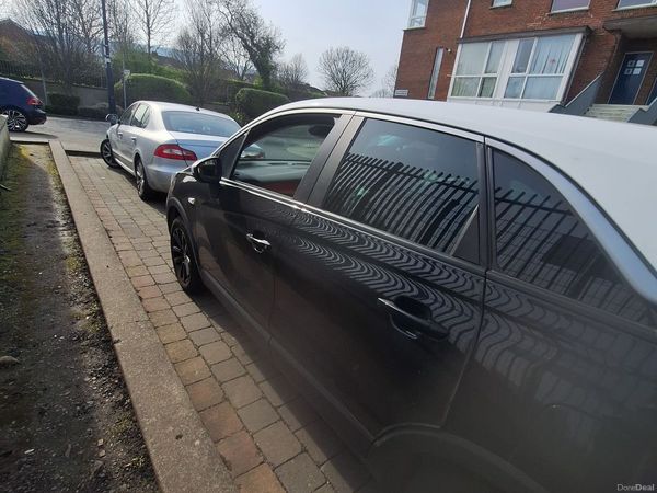 Opel Crossland X SUV, Diesel, 2021, Black