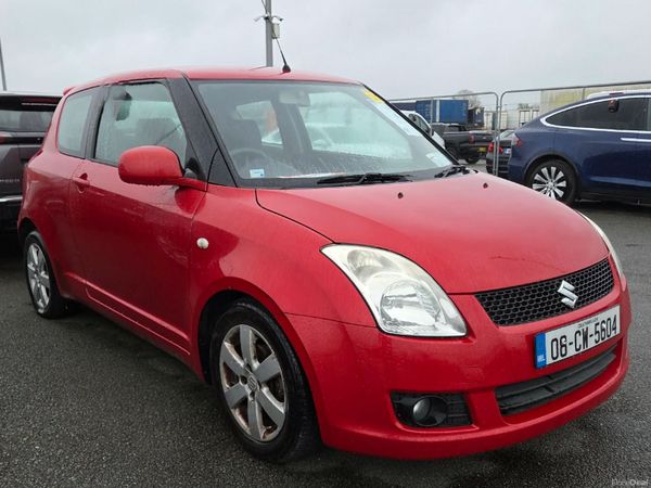Suzuki Swift Hatchback, Petrol, 2008, Red