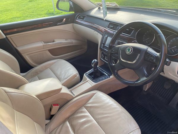 Skoda Superb Saloon, Diesel, 2010, Black