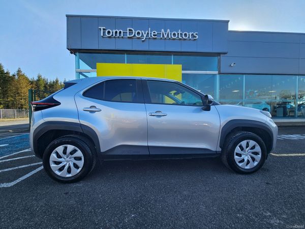 Toyota Yaris Cross Estate, Petrol Hybrid, 2021, Silver