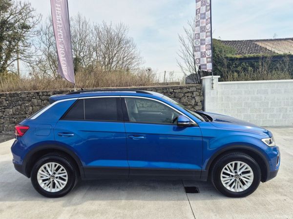Volkswagen T-Roc SUV, Petrol, 2023, Blue