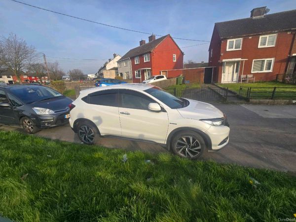 Honda Vezel MPV, Petrol Hybrid, 2019, White