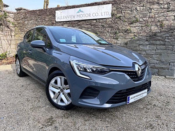 Renault Clio Hatchback, Petrol, 2022, Grey