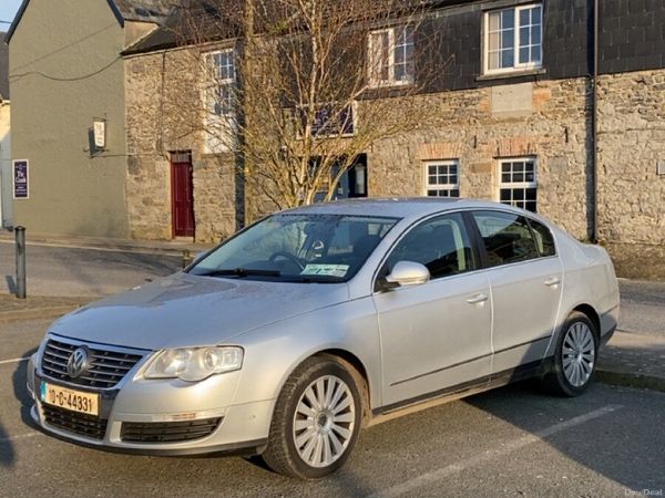 Volkswagen Passat Saloon, Diesel, 2010, Silver