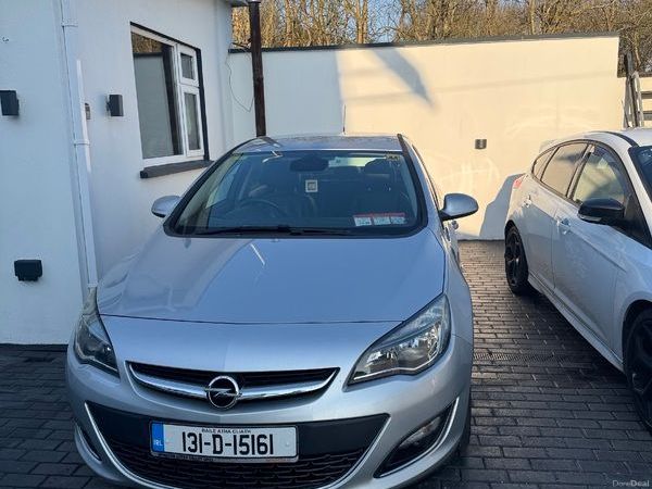 Opel Astra Saloon, Petrol, 2013, Silver