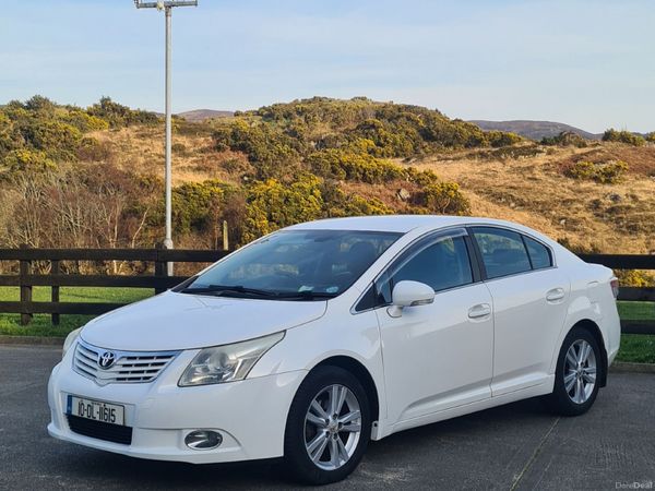 Toyota Avensis Saloon, Diesel, 2010, White