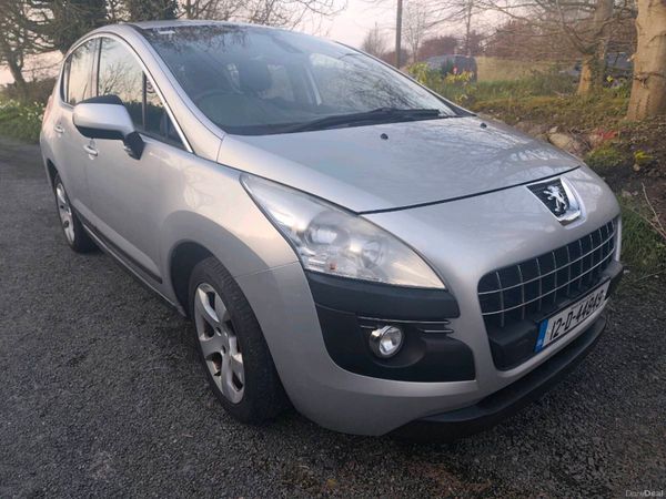Peugeot 3008 MPV, Diesel, 2012, Silver