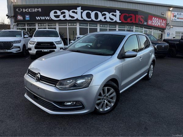 Volkswagen Polo Hatchback, Petrol, 2013, Silver
