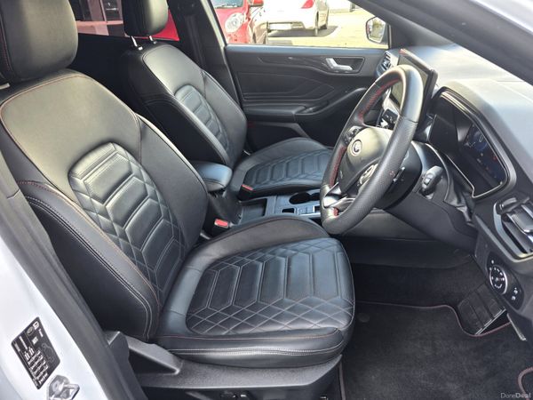 Ford Focus Hatchback, Diesel, 2023, White