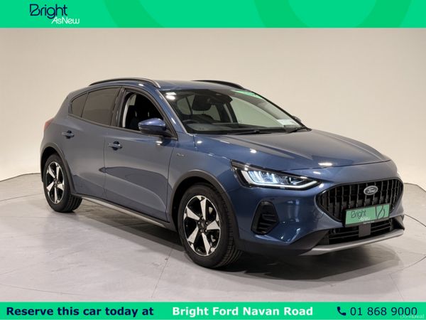 Ford Focus Hatchback, Petrol Hybrid, 2023, Blue
