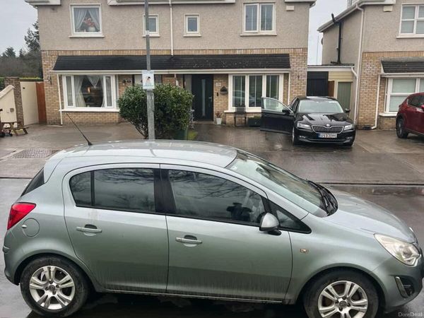 Opel Corsa Hatchback, Petrol, 2011, Silver