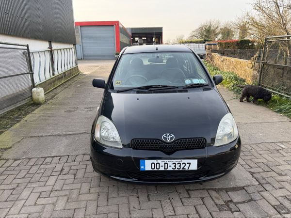 Toyota Yaris Hatchback, Petrol, 2000, Black