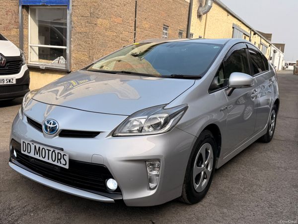 Toyota Prius Hatchback, Petrol Hybrid, 2015, Silver