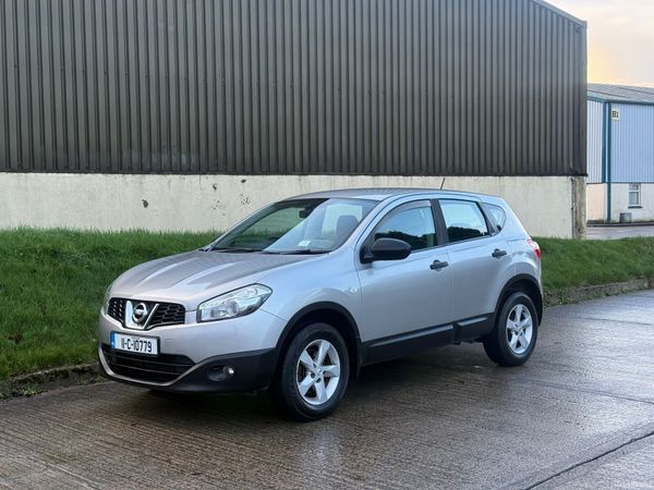 Nissan Qashqai Hatchback, Diesel, 2011, Silver