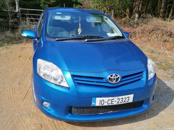 Toyota Auris Hatchback, Diesel, 2010, Blue