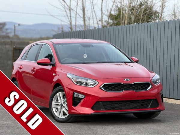 Kia Ceed Hatchback, Diesel, 2022, Red
