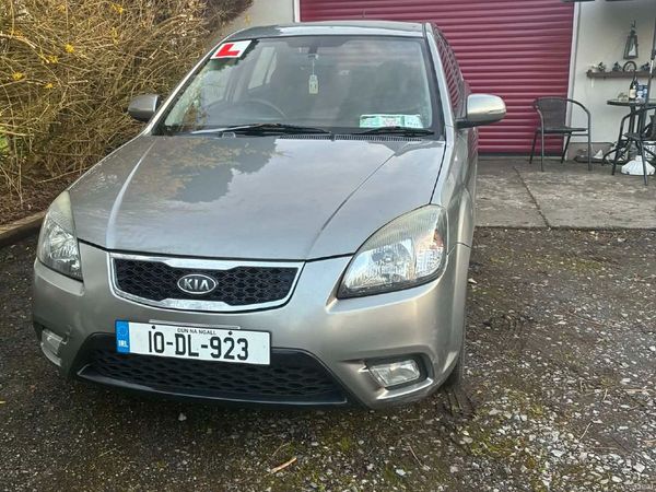 Kia Rio Saloon, Diesel, 2010, Silver