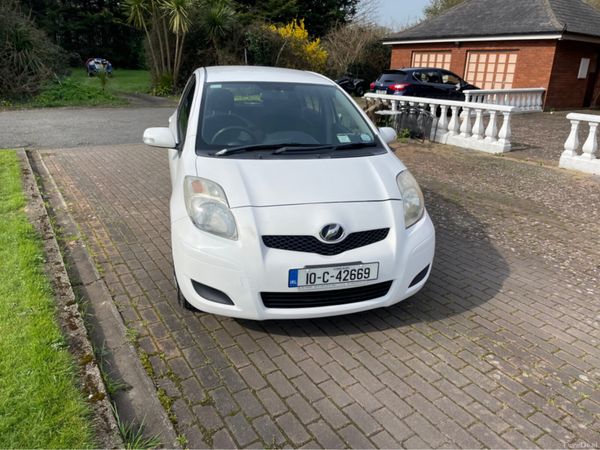 Toyota Yaris Hatchback, Petrol, 2010, White