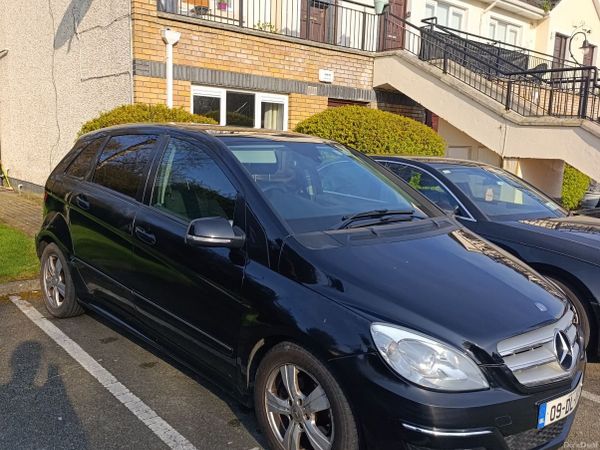 Mercedes-Benz B-Class MPV, Diesel, 2009, Black