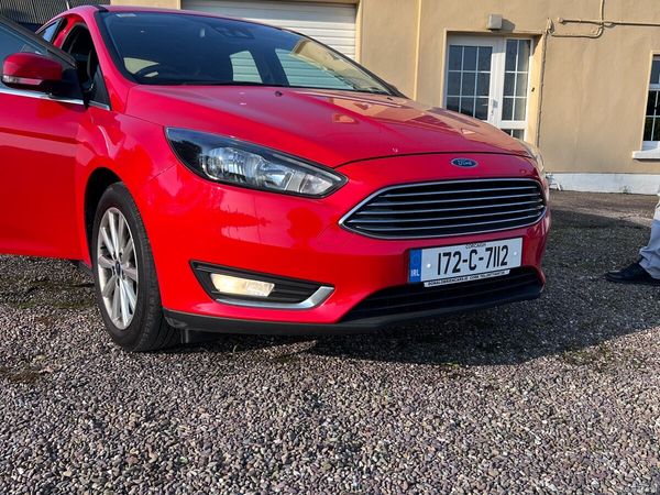 Ford Focus Hatchback, Petrol, 2017, Red