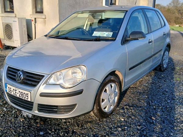 Volkswagen Polo Hatchback, Petrol, 2006, Silver
