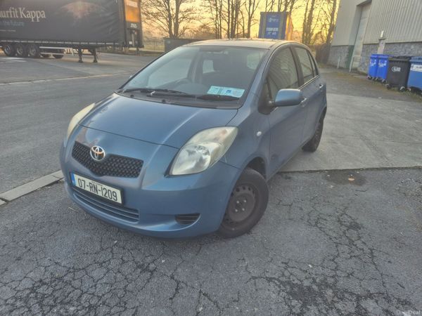 Toyota Yaris Hatchback, Petrol, 2007, Blue