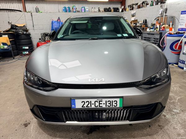 Kia EV6 MPV, Electric, 2022, Grey