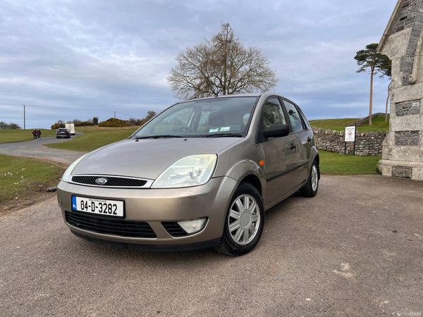 Ford Fiesta Hatchback, Petrol, 2004, Silver