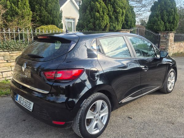 Renault Clio Hatchback, Petrol, 2016, Black