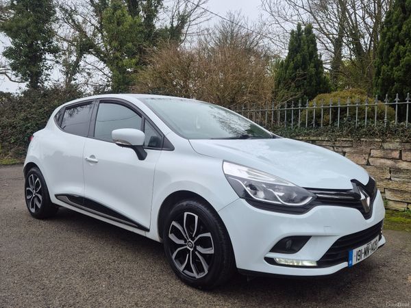 Renault Clio Hatchback, Petrol, 2019, White