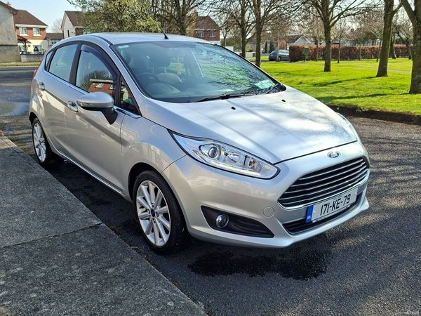 Ford Fiesta Hatchback, Diesel, 2017, Grey