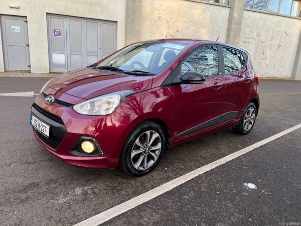 Hyundai i10 Hatchback, Petrol, 2015, Red
