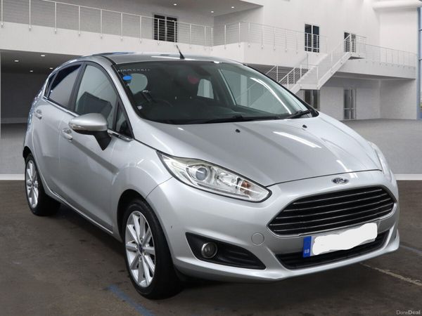 Ford Fiesta Hatchback, Petrol, 2015, Silver