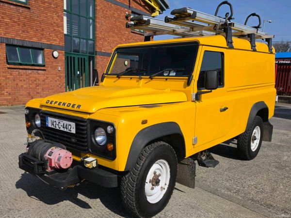 Land Rover Defender SUV, Diesel, 2014, Yellow