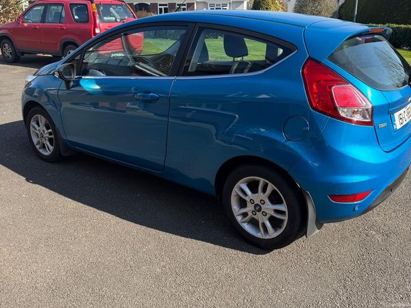 Ford Fiesta Hatchback, Petrol, 2015, Blue