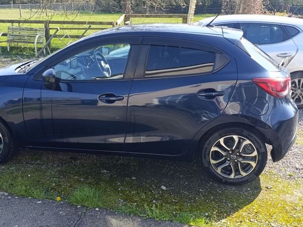 Mazda Demio MPV, Diesel, 2015, Navy