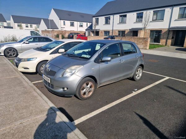 Toyota Yaris Hatchback, Petrol, 2008, Silver