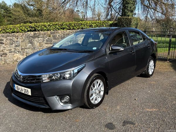 Toyota Corolla Saloon, Diesel, 2015, Grey