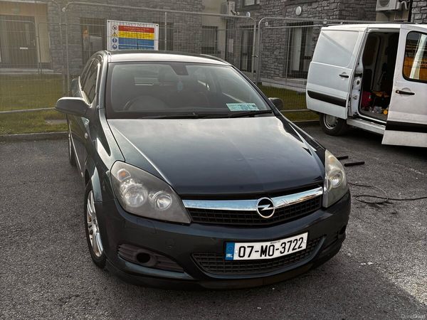 Opel Astra Hatchback, Petrol, 2007, Green