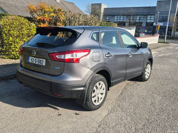 Nissan Qashqai Hatchback, Diesel, 2015, Grey
