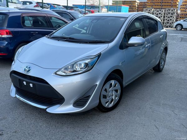 Toyota Aqua Hatchback, Petrol Hybrid, 2020, Silver