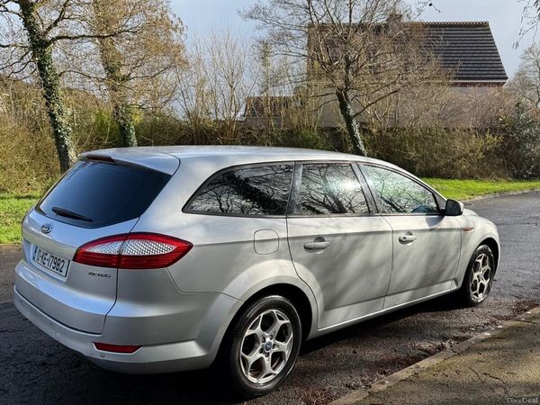 Ford Mondeo Estate, Petrol, 2010, Silver