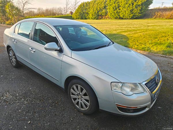 Volkswagen Passat Saloon, Diesel, 2009, Silver