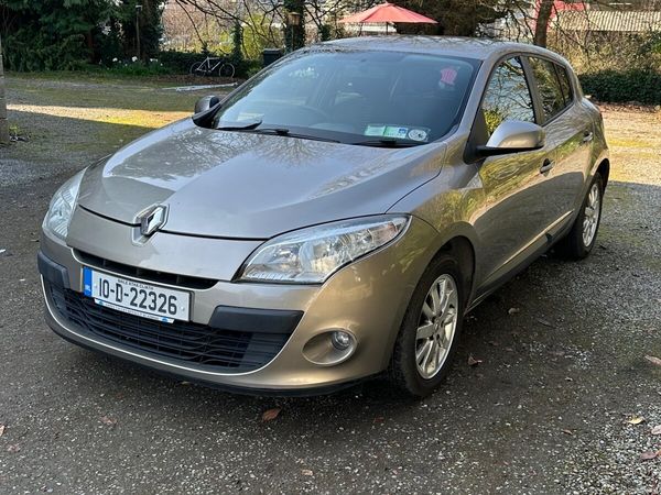 Renault Megane Hatchback, Diesel, 2010, Gold
