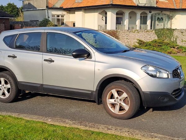 Nissan Qashqai Hatchback, Diesel, 2010, Silver