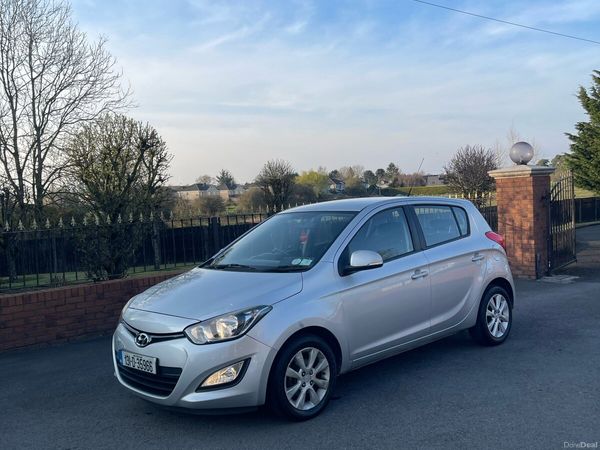 Hyundai i20 Hatchback, Petrol, 2013, Silver